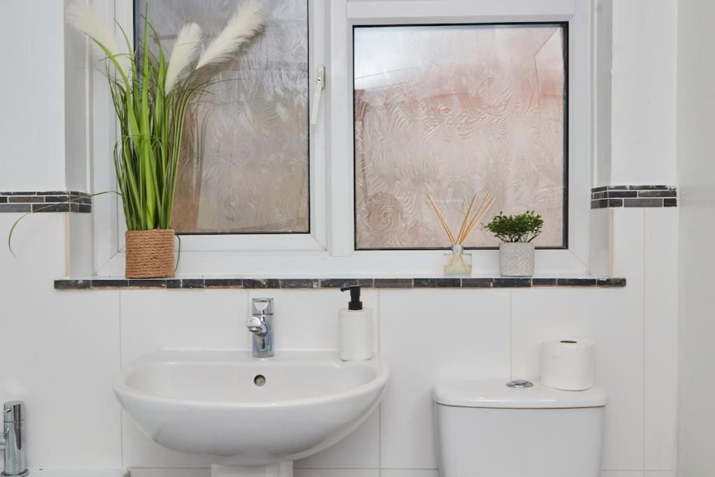Central Nottingham House Villa ภายนอก รูปภาพ