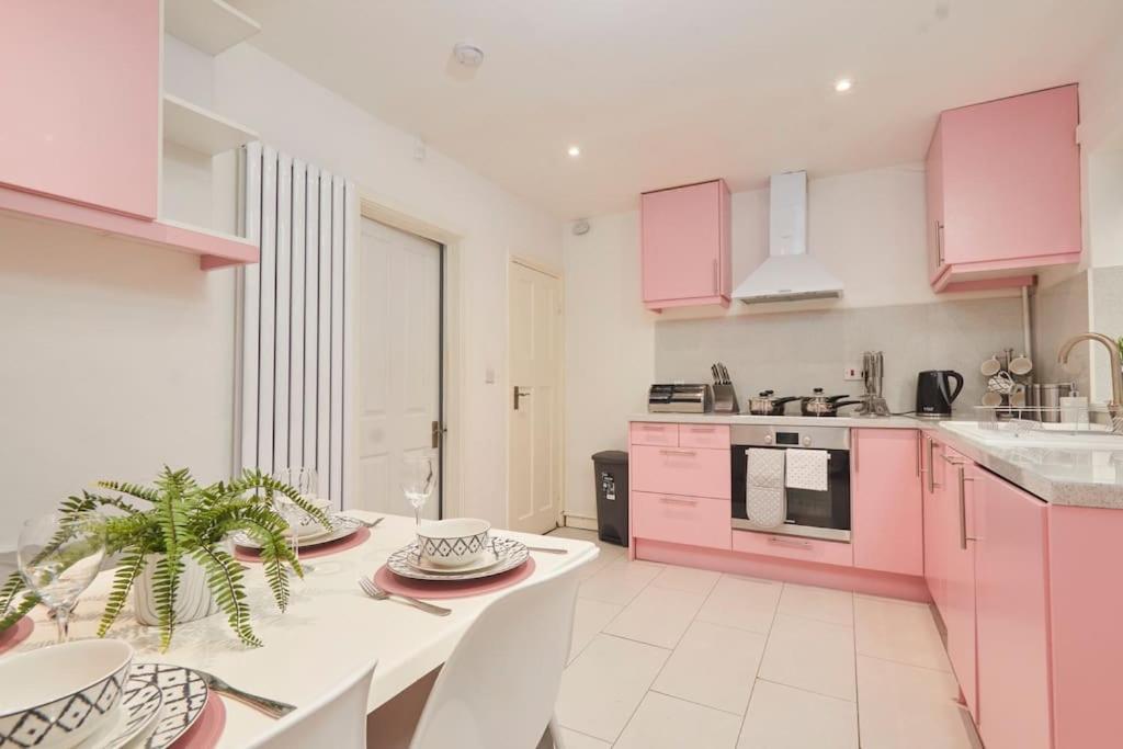 Central Nottingham House Villa ภายนอก รูปภาพ